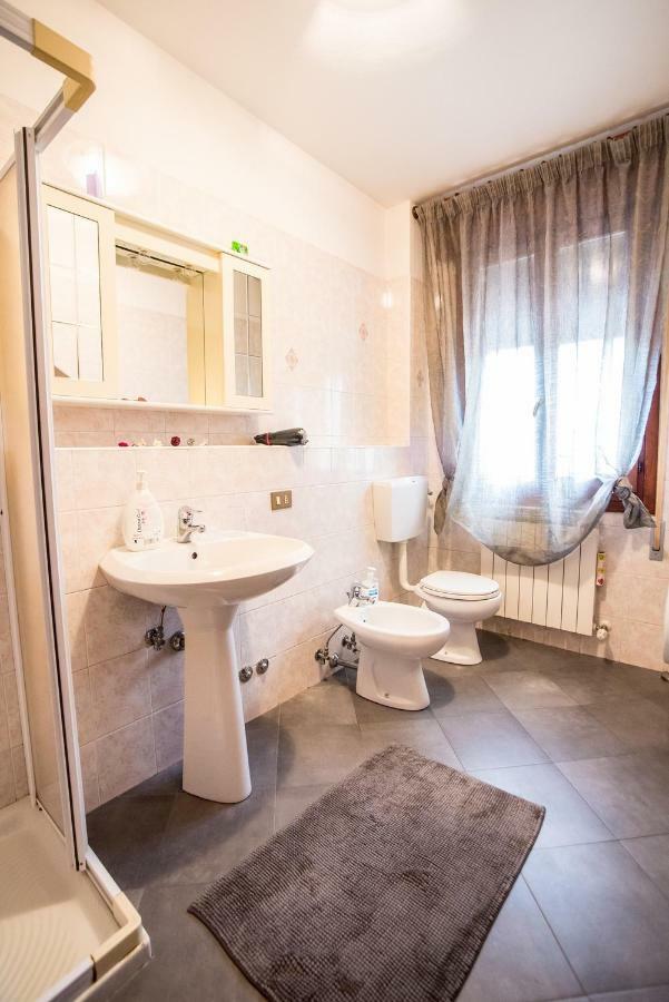 Adria Bella Locazione Turistica Bed & Breakfast Ngoại thất bức ảnh